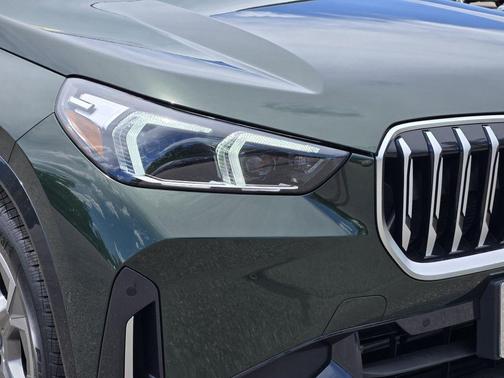 San Remo Green Metallic 2025 BMW X1 xDrive28i