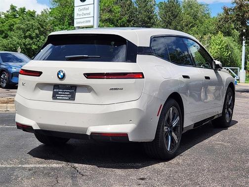 2026 BMW iX xDrive45