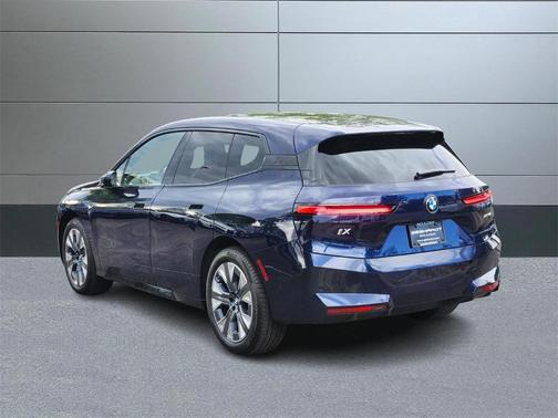 2026 BMW iX xDrive45