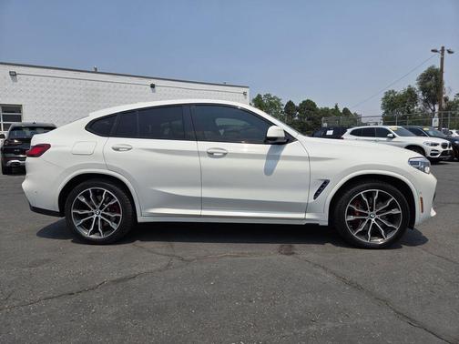 Alpine White 2021 BMW X4 M40i