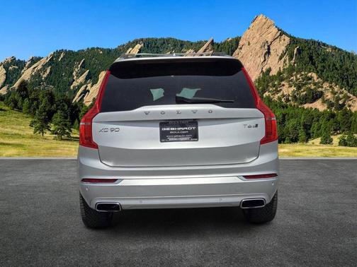 Bright Silver Metallic 2016 Volvo XC90 T6 Inscription