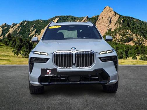 Brooklyn Gray Metallic 2023 BMW X7 xDrive40i