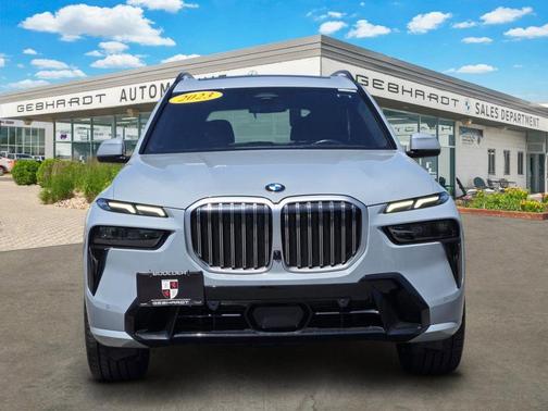 Brooklyn Gray Metallic 2023 BMW X7 xDrive40i