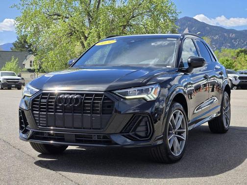 Mythos Black Metallic 2024 Audi Q3 45 S line Premium