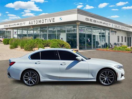 2019 BMW 330 i xDrive