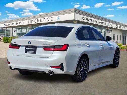 2019 BMW 330 i xDrive