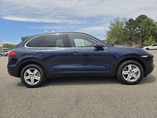 Dark Blue Metallic 2012 Porsche Cayenne S