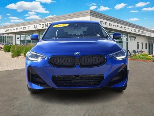 2025 BMW 230 i xDrive