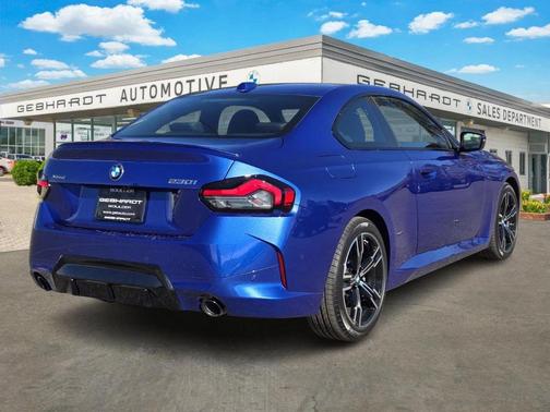 2025 BMW 230 i xDrive