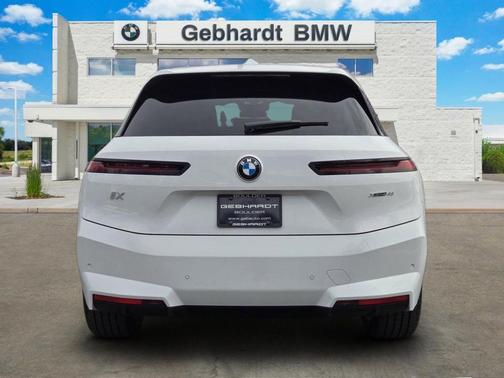 2026 BMW iX xDrive45