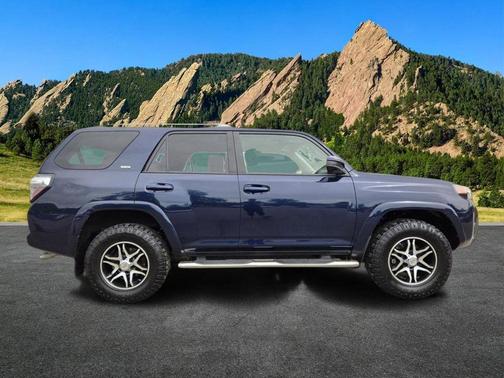 Nautical Blue Metallic 2017 Toyota 4Runner SR5