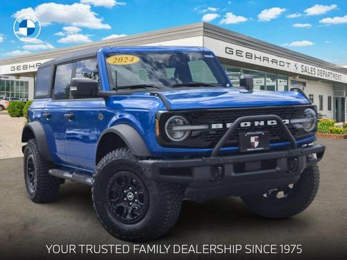 Velocity Blue Metallic 2024 Ford Bronco Wildtrak