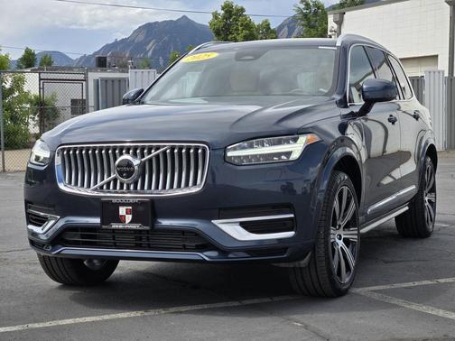 Denim Blue Metallic 2025 Volvo XC90 Plug-In Hybrid T8 Ultra 7-Seater