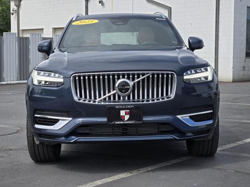 Denim Blue Metallic 2025 Volvo XC90 Plug-In Hybrid T8 Ultra 7-Seater