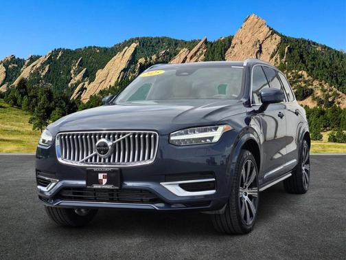 Denim Blue Metallic 2025 Volvo XC90 Plug-In Hybrid T8 Ultra 7-Seater