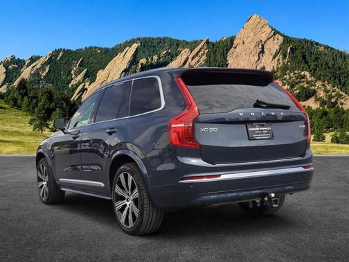 Denim Blue Metallic 2025 Volvo XC90 Plug-In Hybrid T8 Ultra 7-Seater
