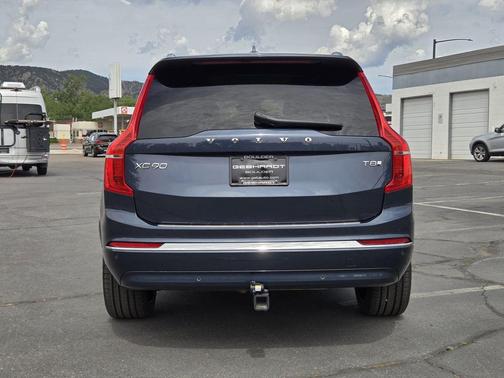 Denim Blue Metallic 2025 Volvo XC90 Plug-In Hybrid T8 Ultra 7-Seater