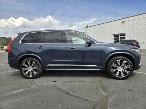 Denim Blue Metallic 2025 Volvo XC90 Plug-In Hybrid T8 Ultra 7-Seater