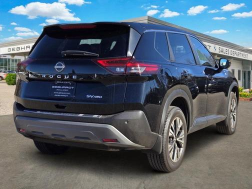 2022 Nissan Rogue SV