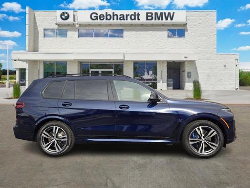 2026 BMW X7 M60i