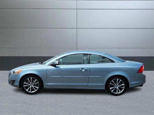 2011 Volvo C70 T5