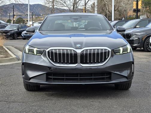 2026 BMW 530 i xDrive