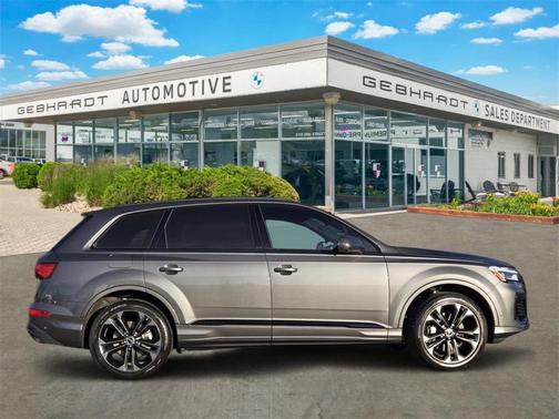 2025 Audi Q7 55 Premium Plus