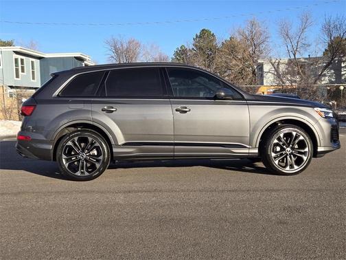 2025 Audi Q7 55 Premium Plus