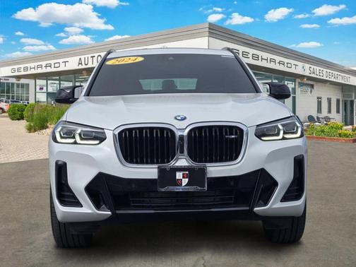 Mineral White Metallic 2024 BMW X3 M40i