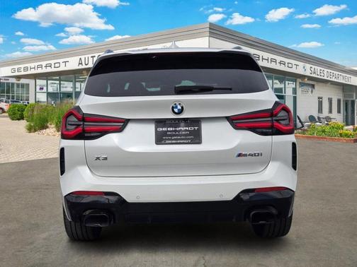 Mineral White Metallic 2024 BMW X3 M40i