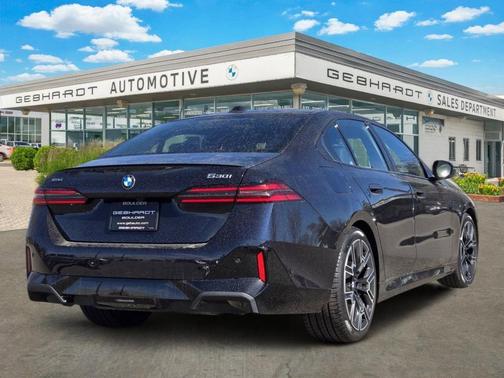 2025 BMW 530 i xDrive