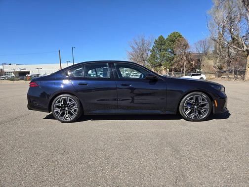 2025 BMW 530 i xDrive