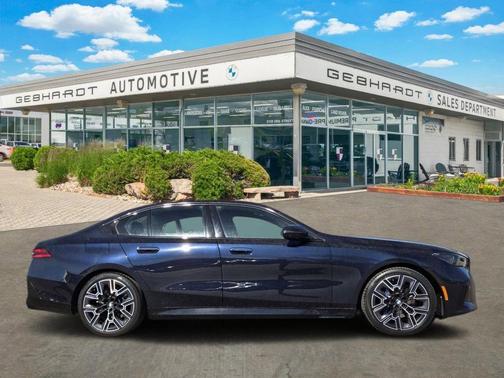 2025 BMW 530 i xDrive