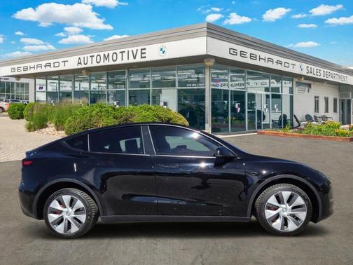 Black 2023 Tesla Model Y Long Range