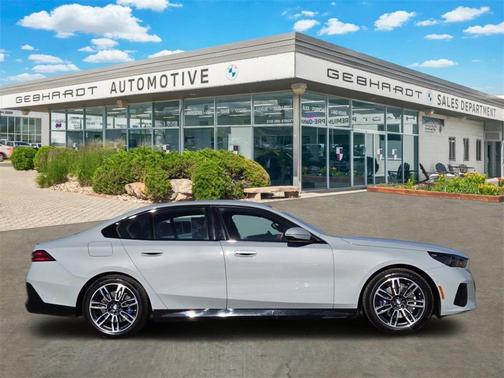 2024 BMW 530 i xDrive