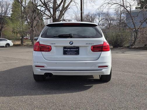 2017 BMW 330 i xDrive