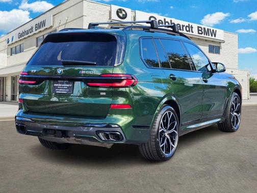 2025 BMW X7 M60i