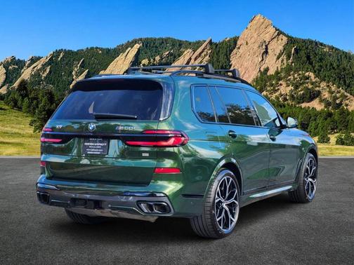Green Metallic 2025 BMW X7 M60i