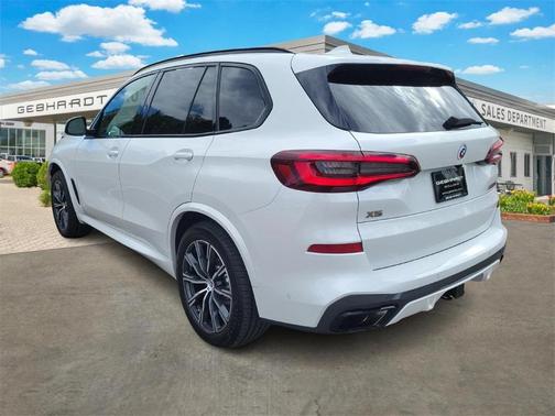 2023 BMW X5 M50i