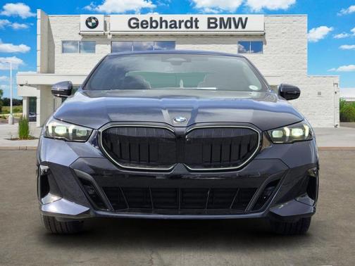 2026 BMW 530 i xDrive