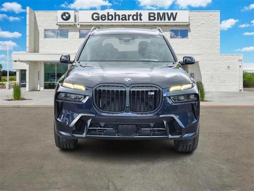 2025 BMW X7 M60i