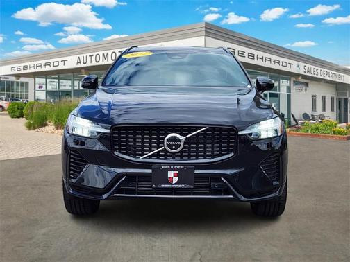 2022 Volvo XC60 Recharge Plug-In Hybrid T8 R-Design