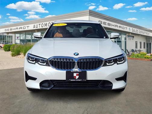 2022 BMW 330 i xDrive