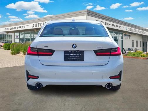 2022 BMW 330 i xDrive