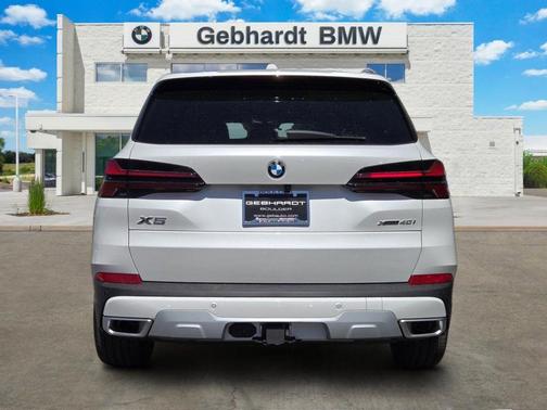 Mineral White Metallic 2026 BMW X5 xDrive40i