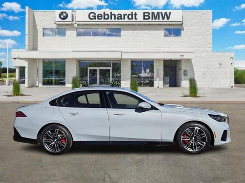 2026 BMW 530 i xDrive