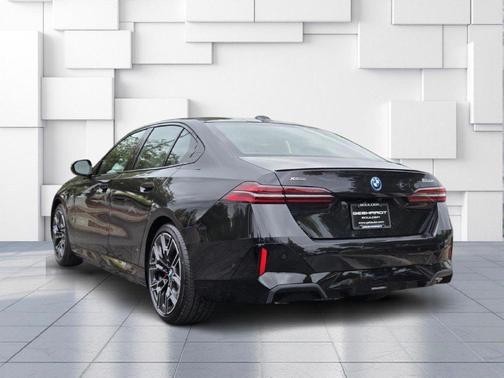 Black Sapphire Metallic 2027 BMW 550e 550E XDRIVE
