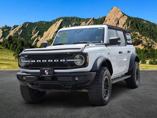 Oxford White 2022 Ford Bronco Wildtrak