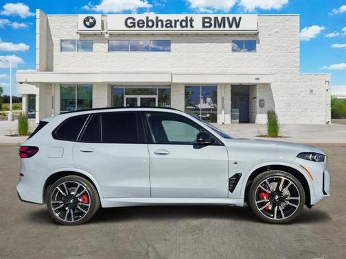 2026 BMW X5 M60i