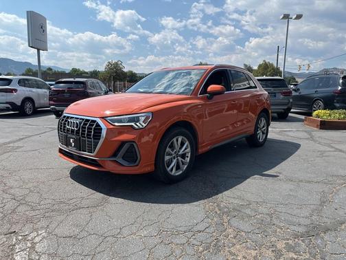 2024 Audi Q3 45 S line Premium